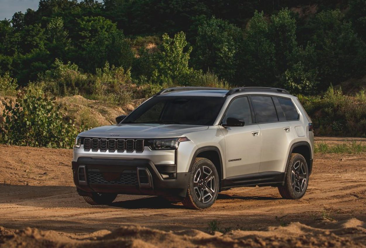 全新Jeep切诺基，1.6T+双电机混动，回归方正设计