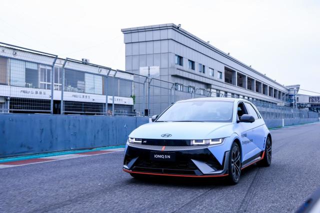 赛道体验现代汽车N品牌IONIQ 5 N：定义电动高性能驾趣