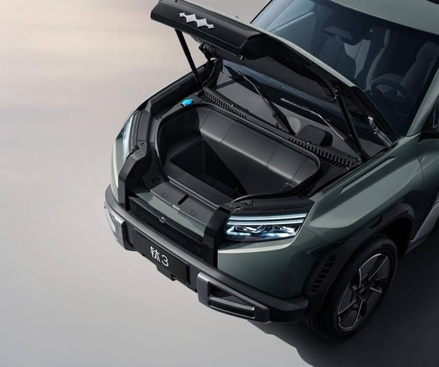 15万级方盒子对决！iCAR V23与钛3谁更懂年轻人？