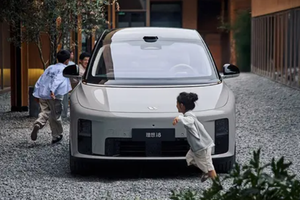 30万元预算，同为三排六座SUV，理想i8和乐道L90如何选？