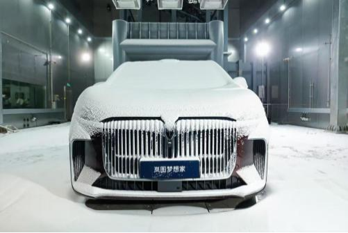 岚图自主研发岚海智混 全品类搭载全域 800V 高压混动技术