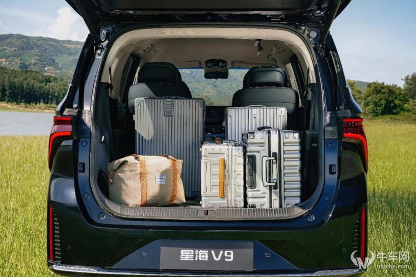 20万内唯一中大型插混MPV，星海V9越享系列上市，补贴后14.99万元起