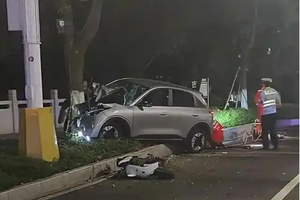 代驾司机驾车撞倒2名骑车女生，事故造成两人死亡