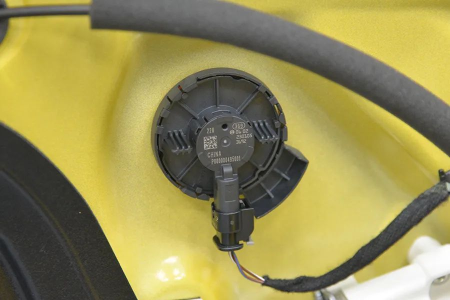 小米SU7 Ultra拆车：“参数为王”不是唯一，诚心诚意才是正道！