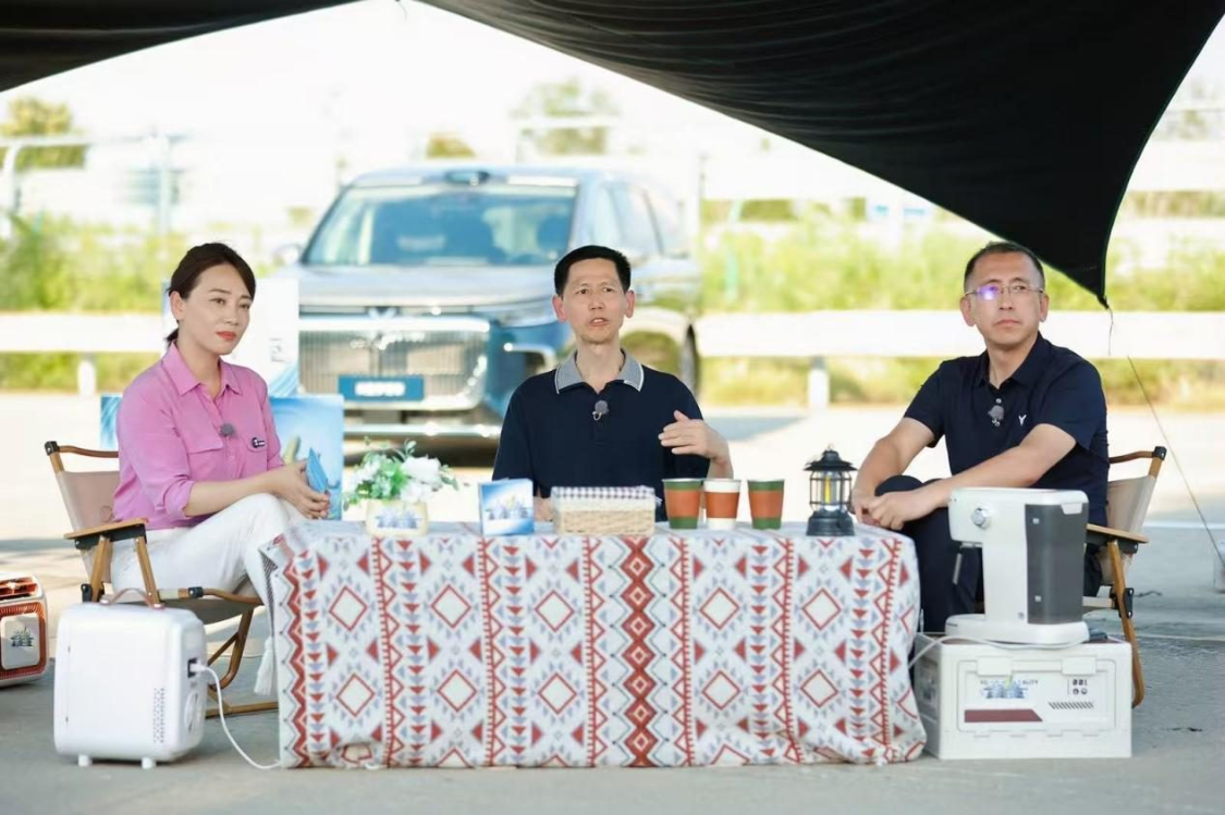 岚图汽车发布岚海智混技术，融合全域800V全温域5C超充大电池
