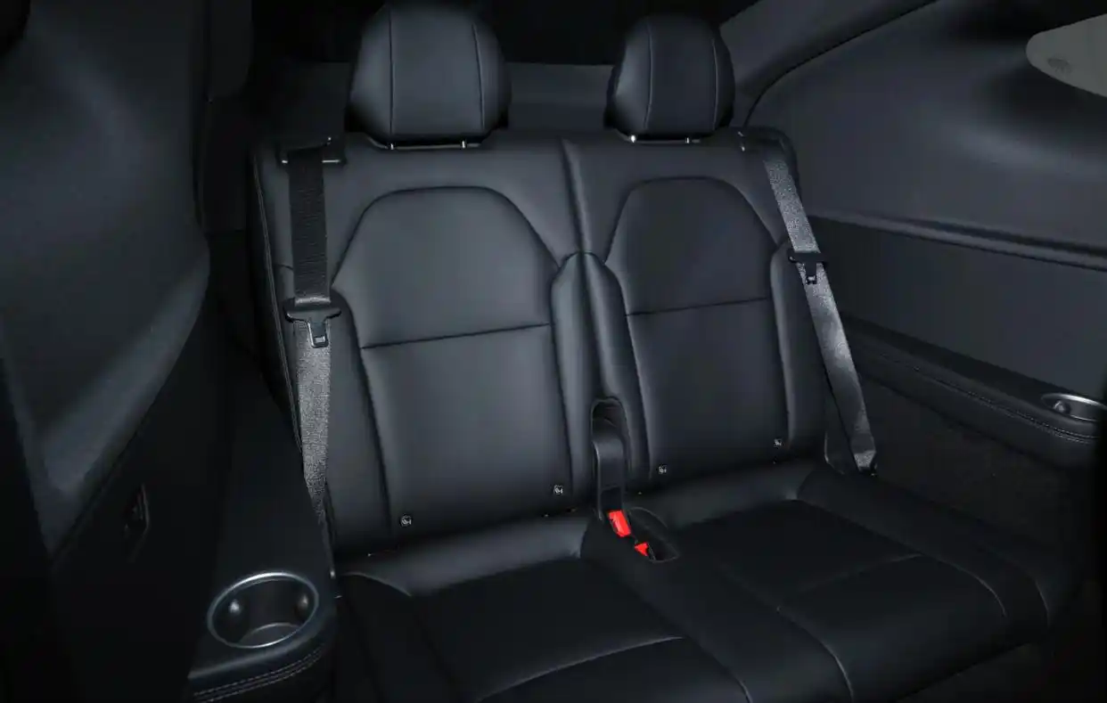 Model Y L六座版算不算生拉硬凑，有没有实力对标国产同级SUV
