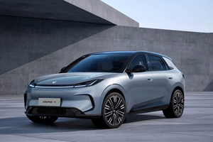 极狐T1正式预售，6.88万起，打造年轻用户首选的纯电小型SUV