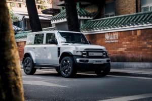 复古硬派与科技潮品的对决：iCAR V23如何以差异化优势突围