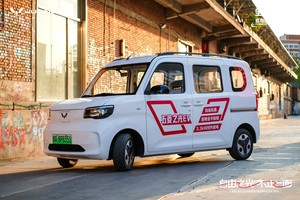 一车解锁多重身份 五菱之光EV 305km进取型郑州上市