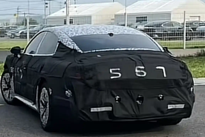 小米SU7 L新车，轴距3米车长接近5米