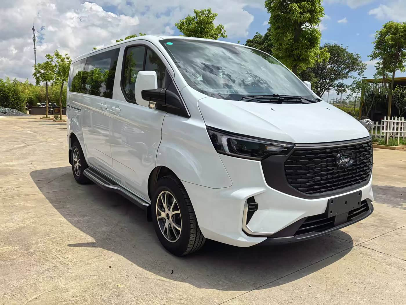同为美系头部品牌的MPV，为何福特途睿欧销量不及别克GL8的零头？