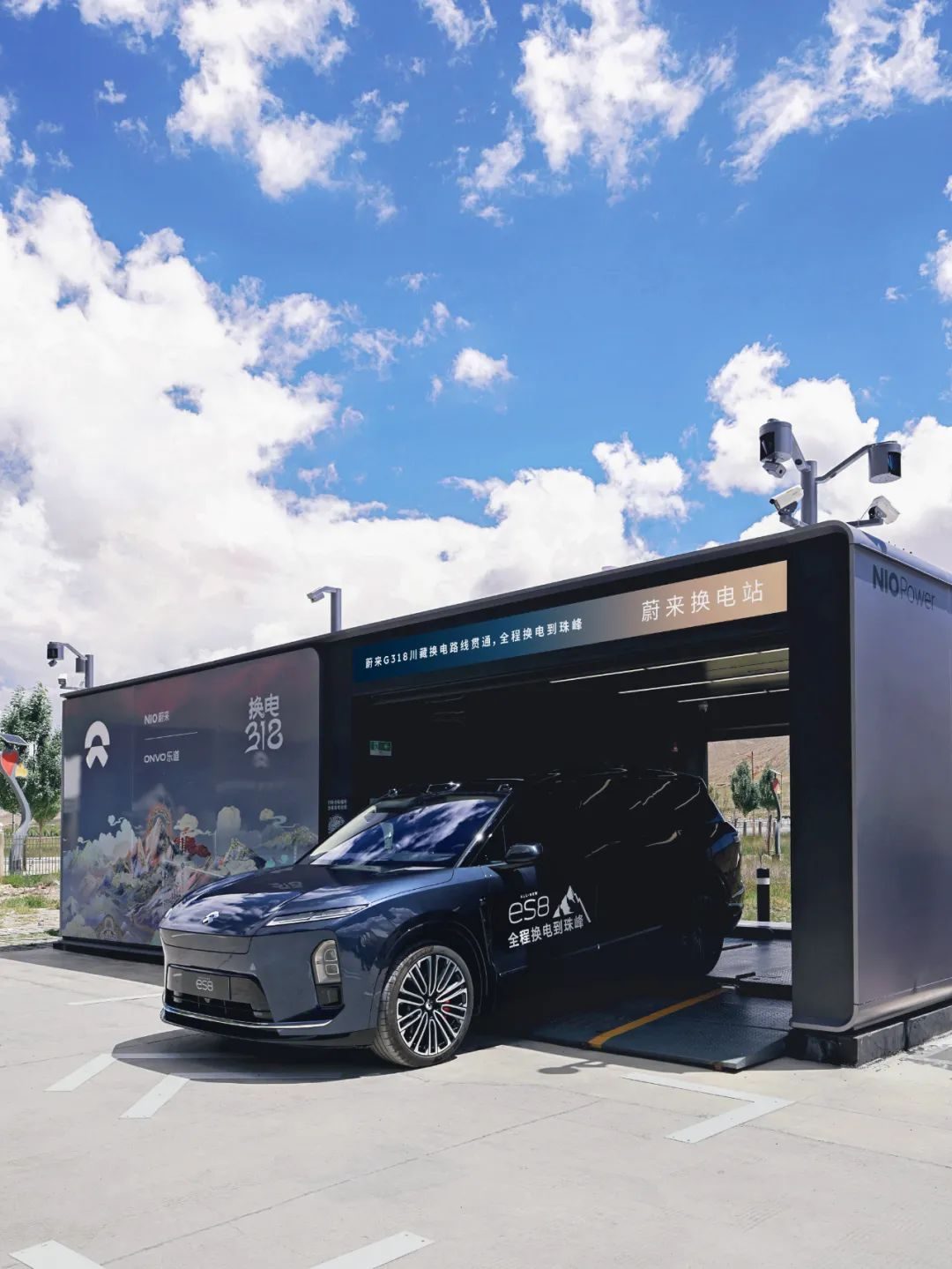 双重跃升，全新ES8做纯电时代“大三排”SUV引领者 | 新车