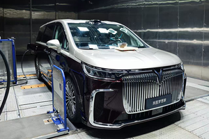 岚图发布新混动技术：全域800V高压上车，三款旗舰车型将搭载