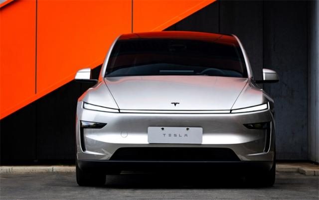 比理想i8便宜800元，Model Y L这6座值吗？