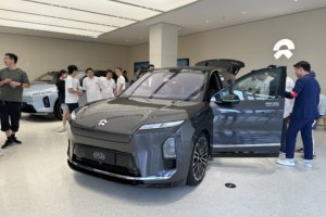 差价10万！值不值得从乐道L90升级成蔚来ES8？
