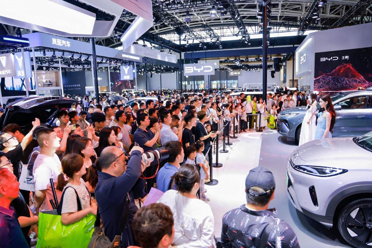 二十载启新 始于车 不止于车 2025第二十届西安国际车展重磅启幕