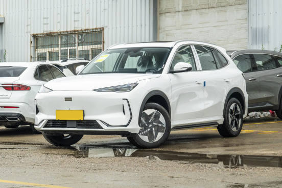 都是热销热门，宋PLUS、银河E5、C10、深蓝S05谁更全面?