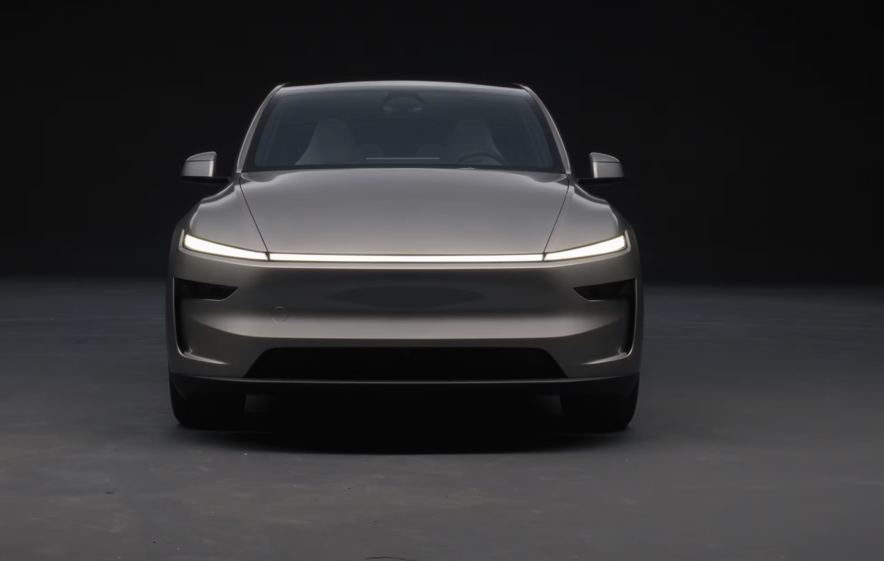 特斯拉Model Y L将上市！对比理想i8和乐道L90，谁能胜出？