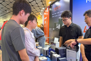 阿卡西斯高端创作者硬件亮相深圳，获主流媒体与市场双重认可