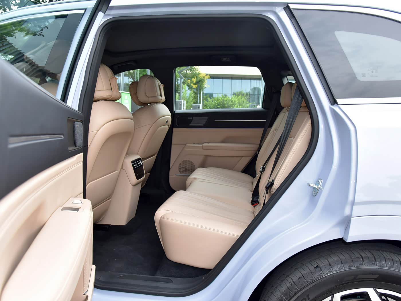 11.99万起就能买到插混中型SUV，捷途打造，还有七座