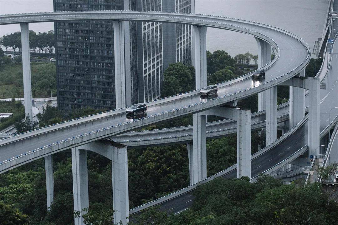 向往山城“祺“遇记！向往S9纵横8D重庆，预售25.99万起