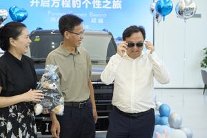 王传福携高管跨省交车，“卖一台车交一个朋友”不是说说