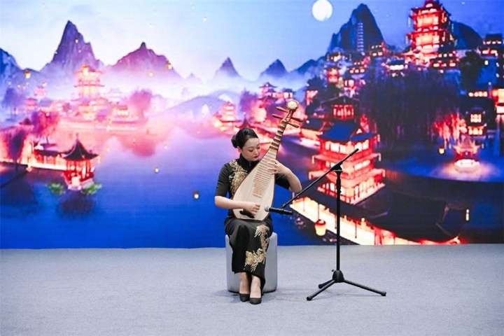 汽车美学，宽窄智慧 第二届中国车市品牌盛典（成都之夜）圆满落幕