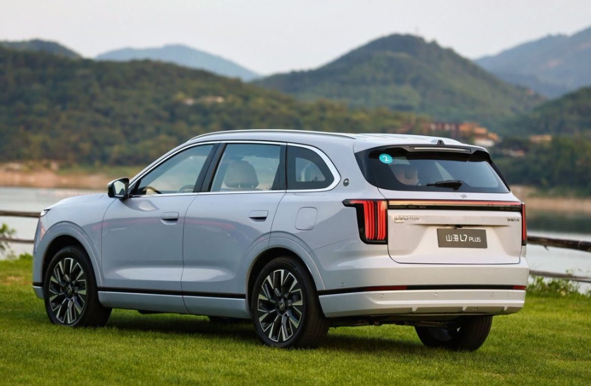 11万就能买到的豪华7座电混SUV？捷途山海L7 PLUS到底香不香