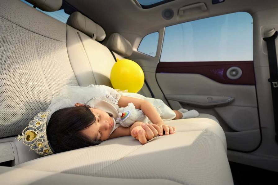 20万真满血华为纯电SUV！全新岚图知音上市20.29万元起
