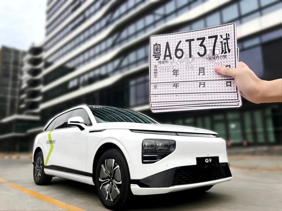 何小鹏，上了马斯克的贼船？！