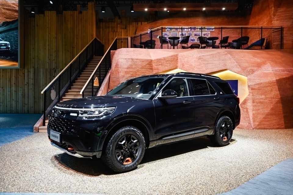 首款全地形露营SUV——福特智趣烈马全球首发