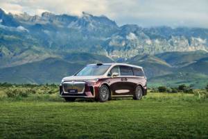 38.99万起！“全球首款800V智能超混MPV”2026款岚图梦想家成都车展开启预售