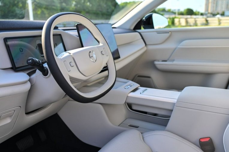 沃尔沃全新XC70全球首发 29.99万起重塑价值标杆！