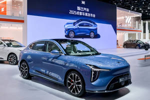预售订单破48,000台！2025成都车展，超级增程就看智己！
