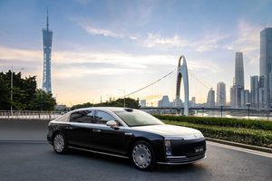 100万级超豪华车怎么选？时代旗舰尊界S800值得冲！