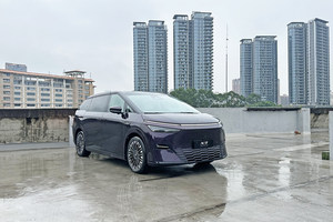 496项升级还不涨价 2025款小鹏X9如何实现科技旗舰全面升舱？