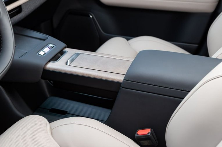 沃尔沃全新XC70全球首发 29.99万起重塑价值标杆！