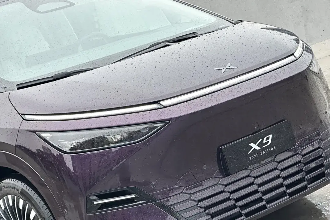 496项升级还不涨价 2025款小鹏X9如何实现科技旗舰全面升舱？