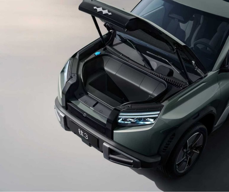 成都车展能“换脸”的SUV，方程豹钛3让你个性更有格调？