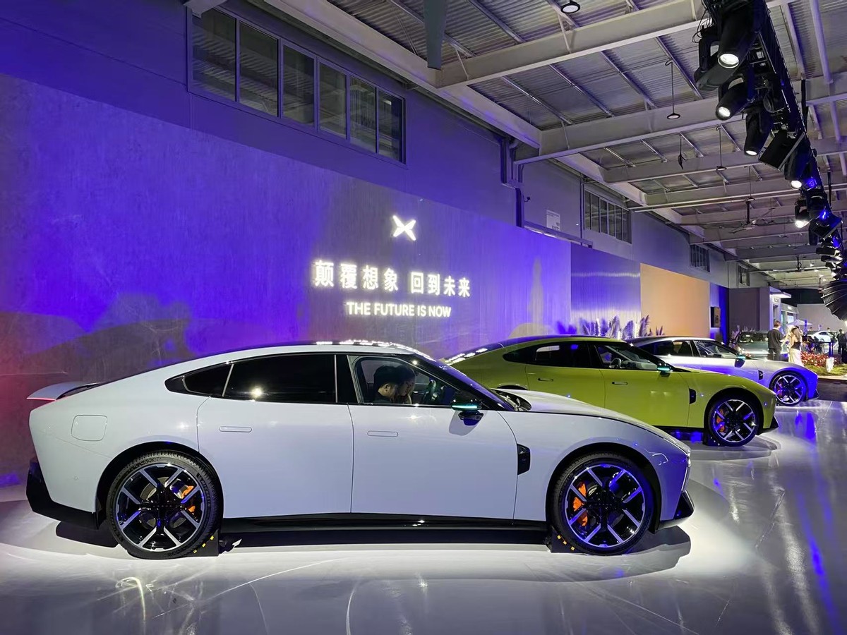 全新小鹏P7：科技、性能与耐力的三重突破