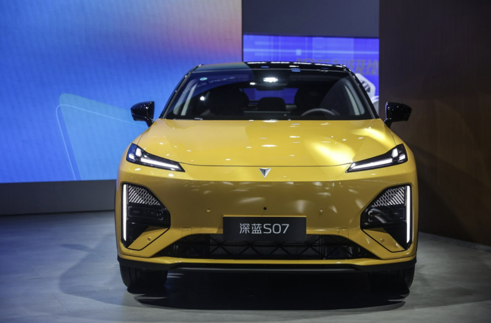2025成都车展：新款深蓝S07闪耀登场