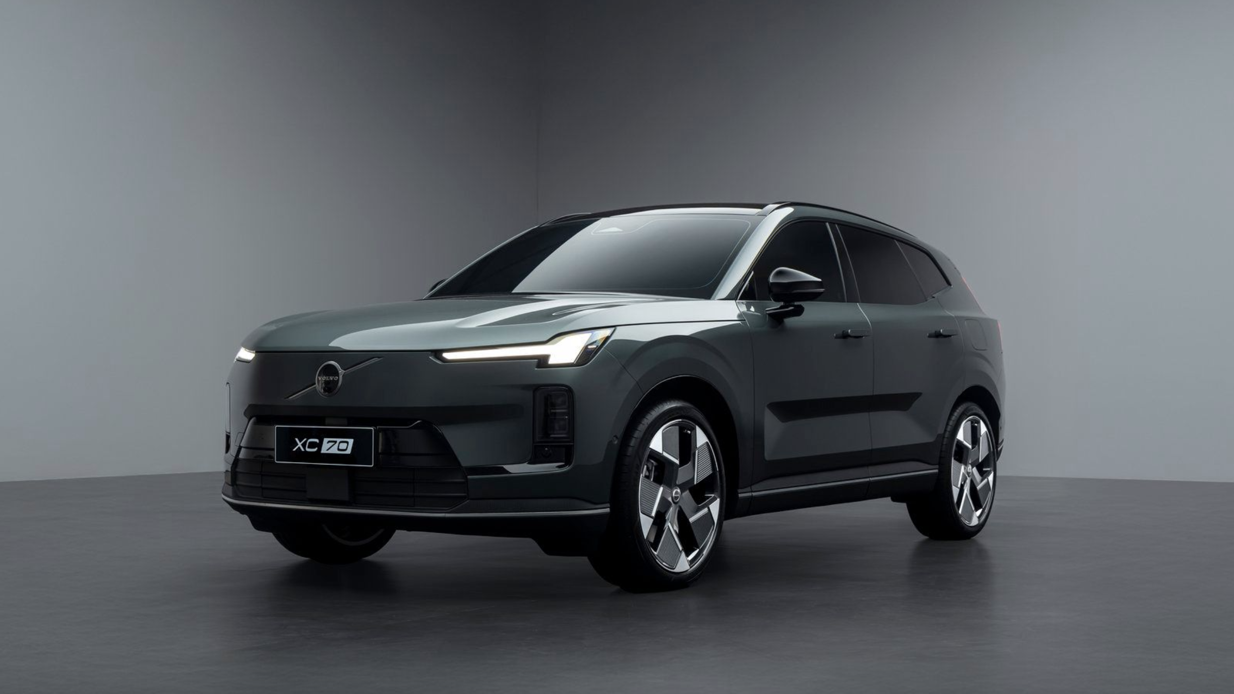 沃尔沃全新XC70开启预售，以全能实力定义豪华超混新标准