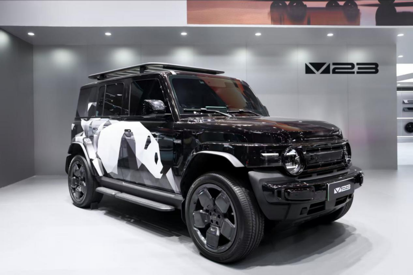 iCAR V23多版型家族亮相成都车展，纯电赛博车来了？