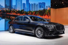 全新AMG CLE 53敞篷轿跑车七夕上市、梅赛德斯-奔驰28款车型亮相蓉城