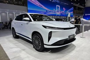 【2025成都车展】东风风神L8限时11.39万起，这价格要冲爆合资？