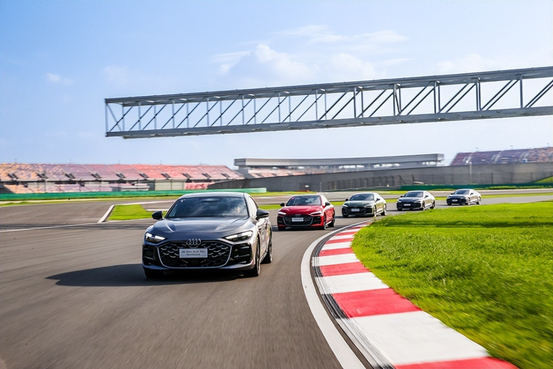 上汽奥迪 A5L Sportback上市，25.99万起售，搭载华为乾崑智驾