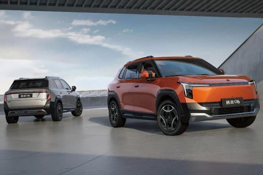暑期购车，10万预算选家用纯电SUV,东风纳⽶06与元UP该如何选？
