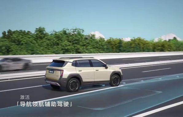 暑期购车，10万预算选家用纯电SUV,东风纳⽶06与元UP该如何选？