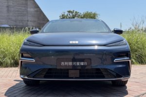 试驾吉利银河星耀8，为什么说它是钓鱼佬的好搭子？