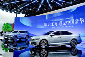 中国星东方曜系列，以“五大豪华”重塑燃油车豪华新坐标